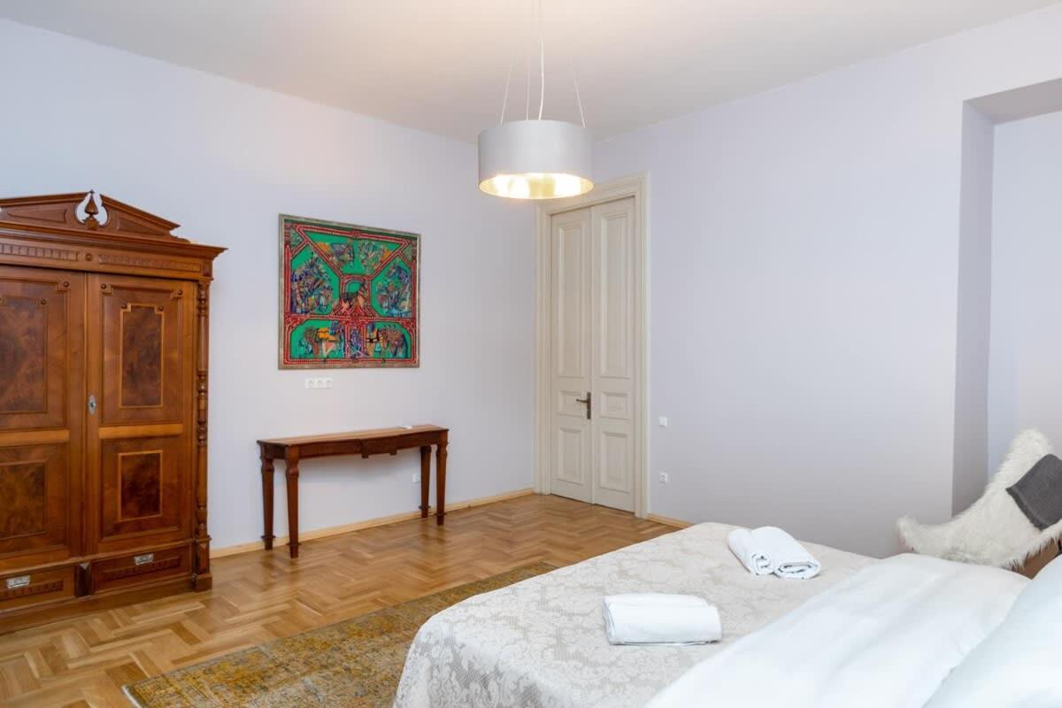 Stylish 2Br Apt In The Heart Of Old Tiflis Dış mekan fotoğraf
