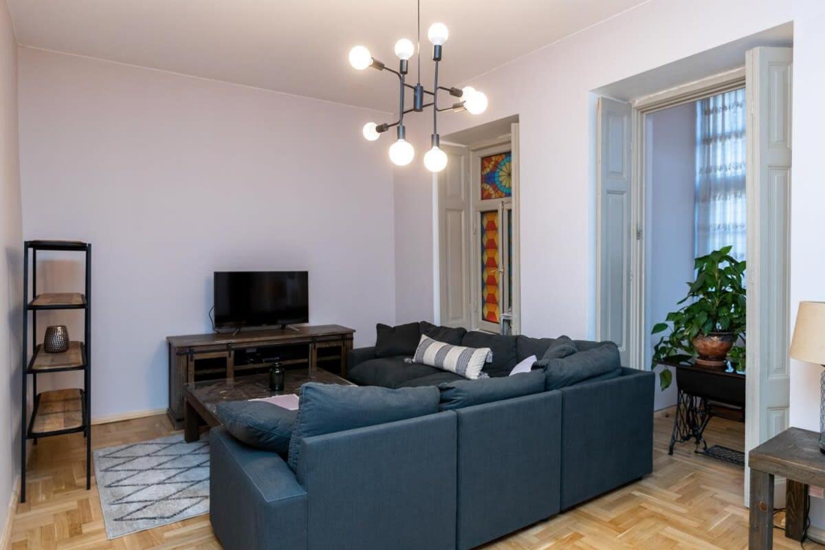 Stylish 2Br Apt In The Heart Of Old Tiflis Dış mekan fotoğraf