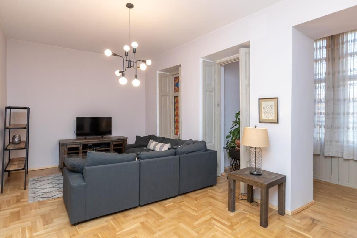 Stylish 2Br Apt In The Heart Of Old Tiflis Dış mekan fotoğraf
